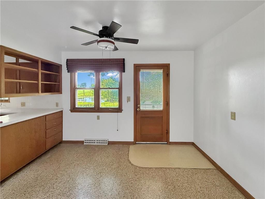 504 W 22nd Street — photo 8