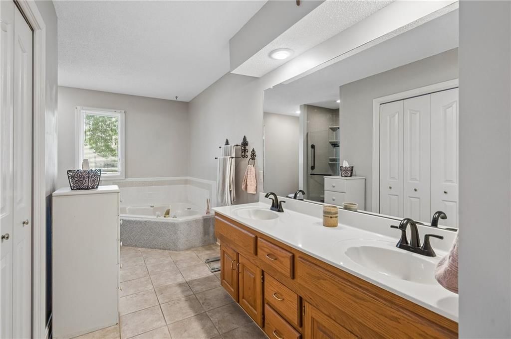 1025 SE Bridgehampton Way — photo 16