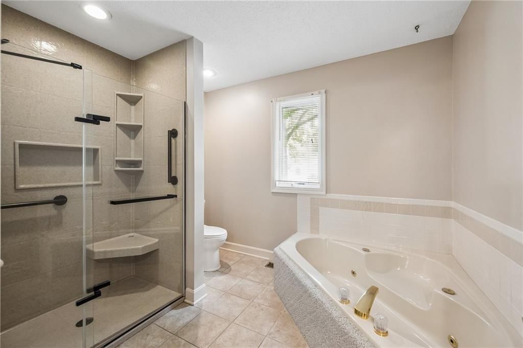 1025 SE Bridgehampton Way — photo 17