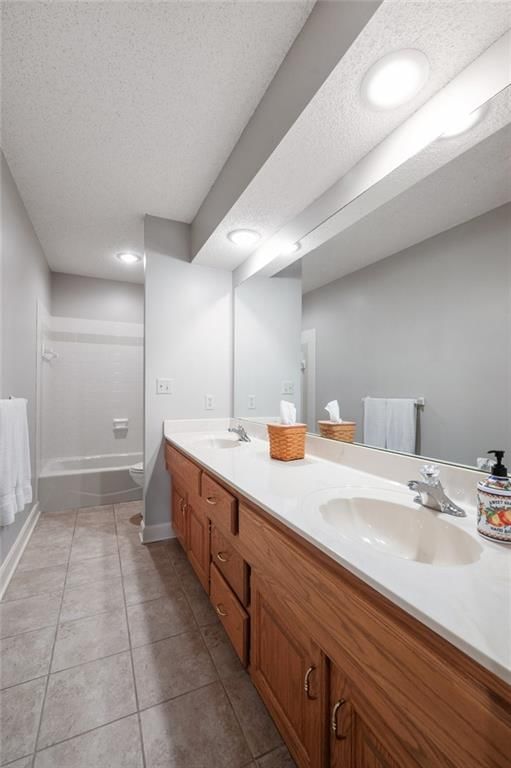 1025 SE Bridgehampton Way — photo 19