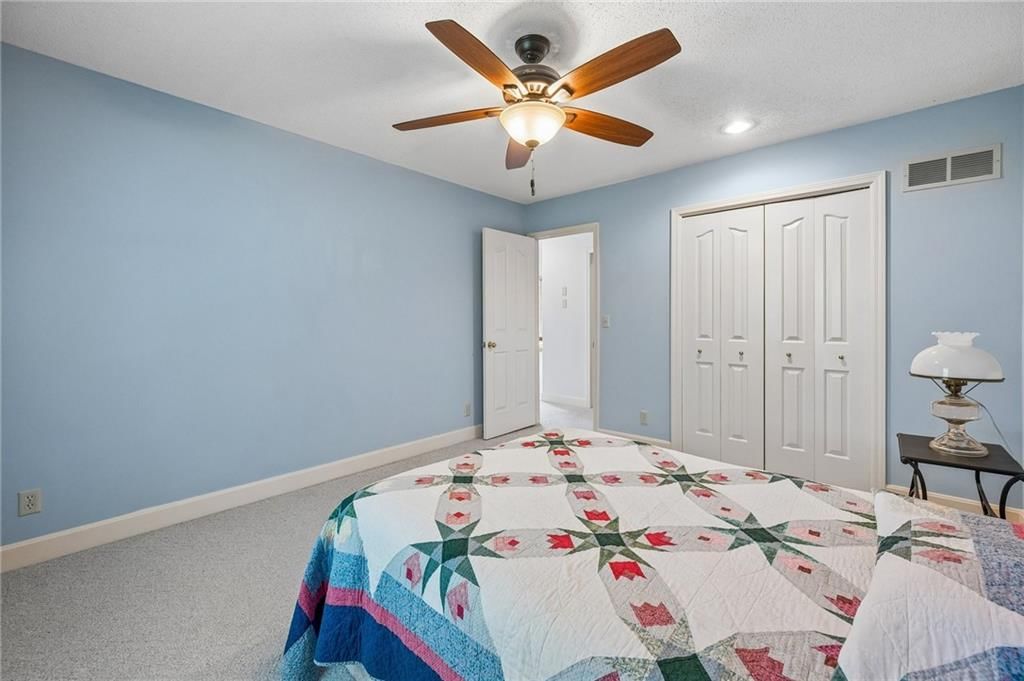 1025 SE Bridgehampton Way — photo 23