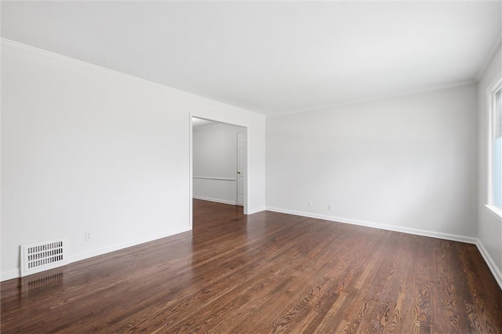 5444 Linden Street — photo 5