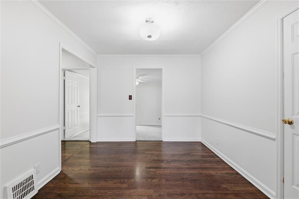 5444 Linden Street — photo 10