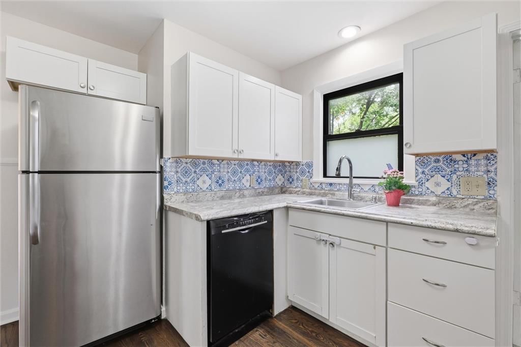 5444 Linden Street — photo 13