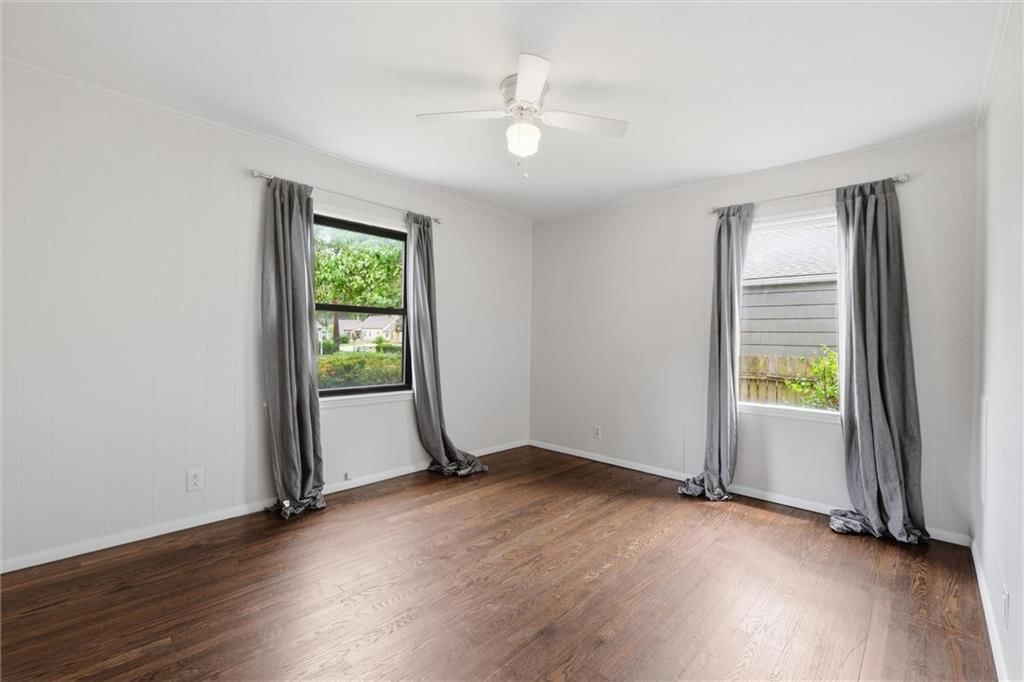 5444 Linden Street — photo 17