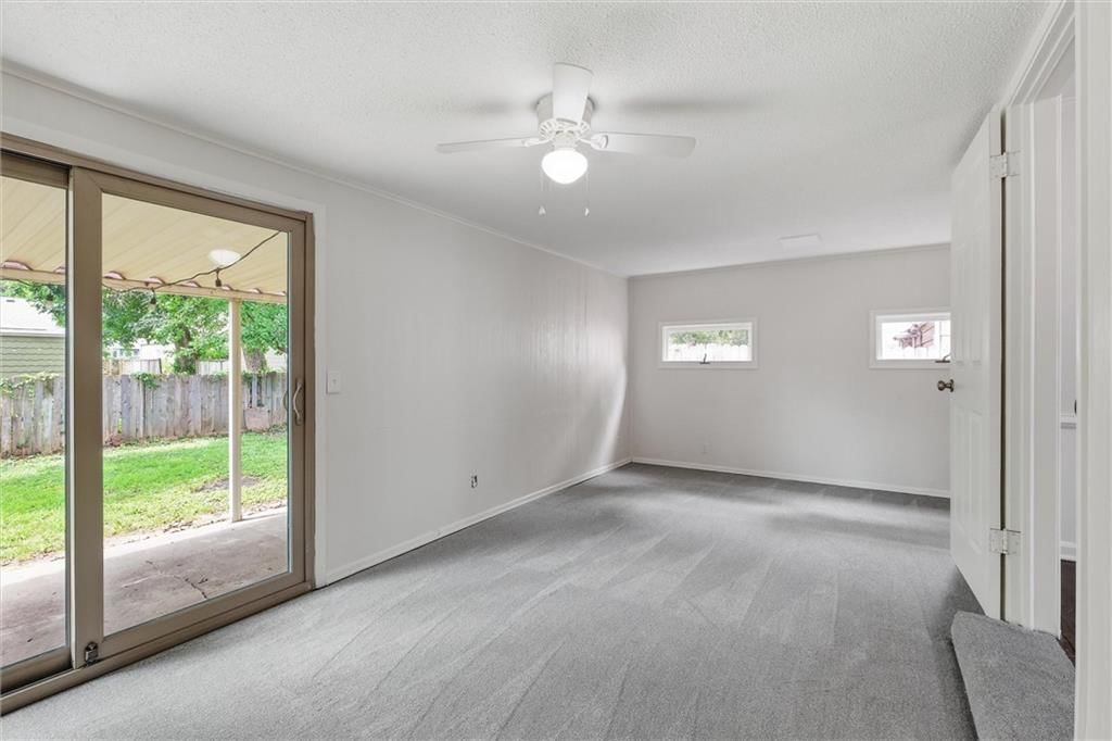 5444 Linden Street — photo 23