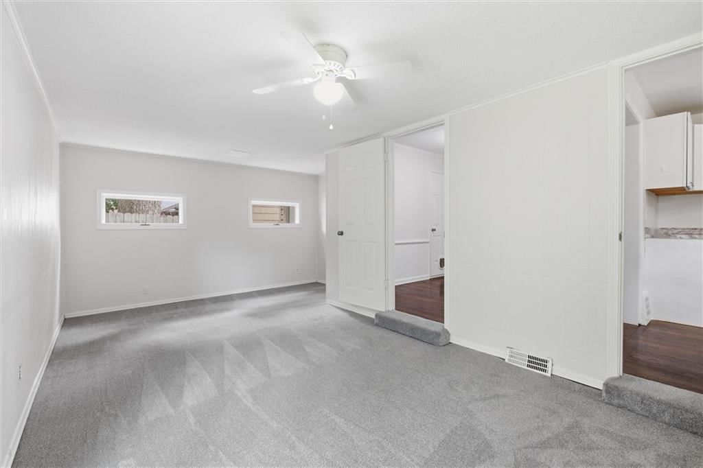 5444 Linden Street — photo 26