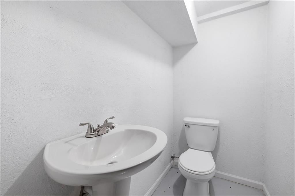 5444 Linden Street — photo 27
