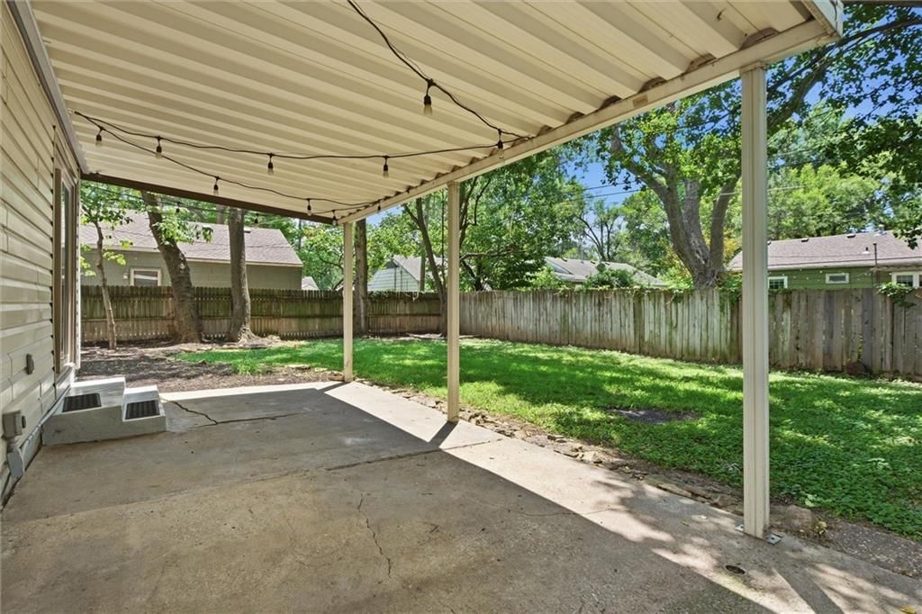 5444 Linden Street — photo 36