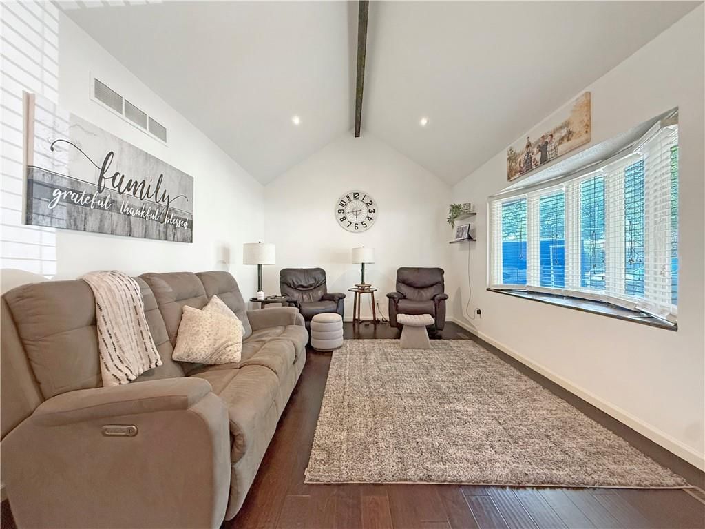 601 W 34th Street — photo 6