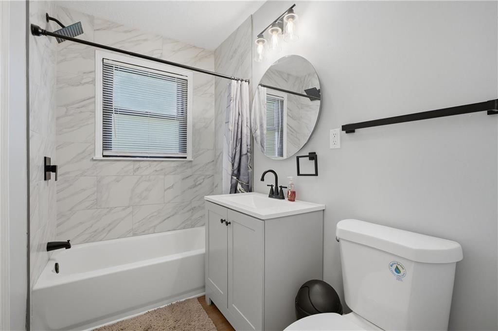 16105 Oakland Avenue — photo 10