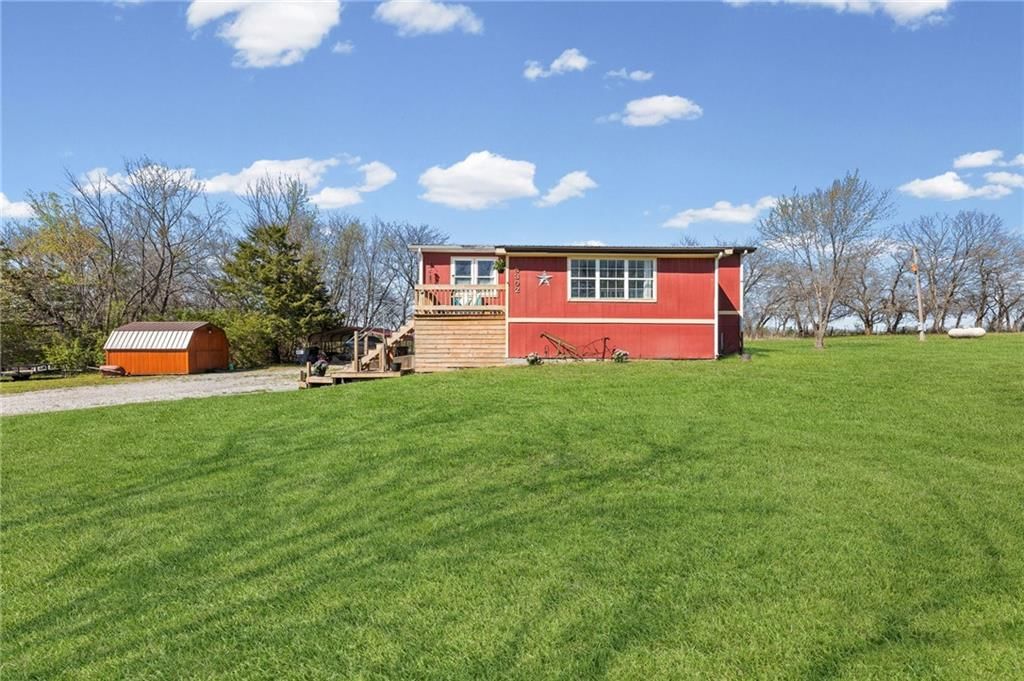8302 E 221st Street, Peculiar, MO