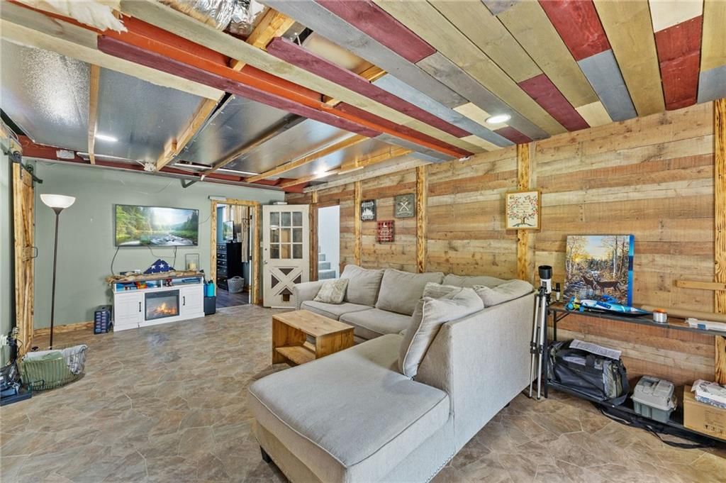 8302 E 221st Street — photo 30