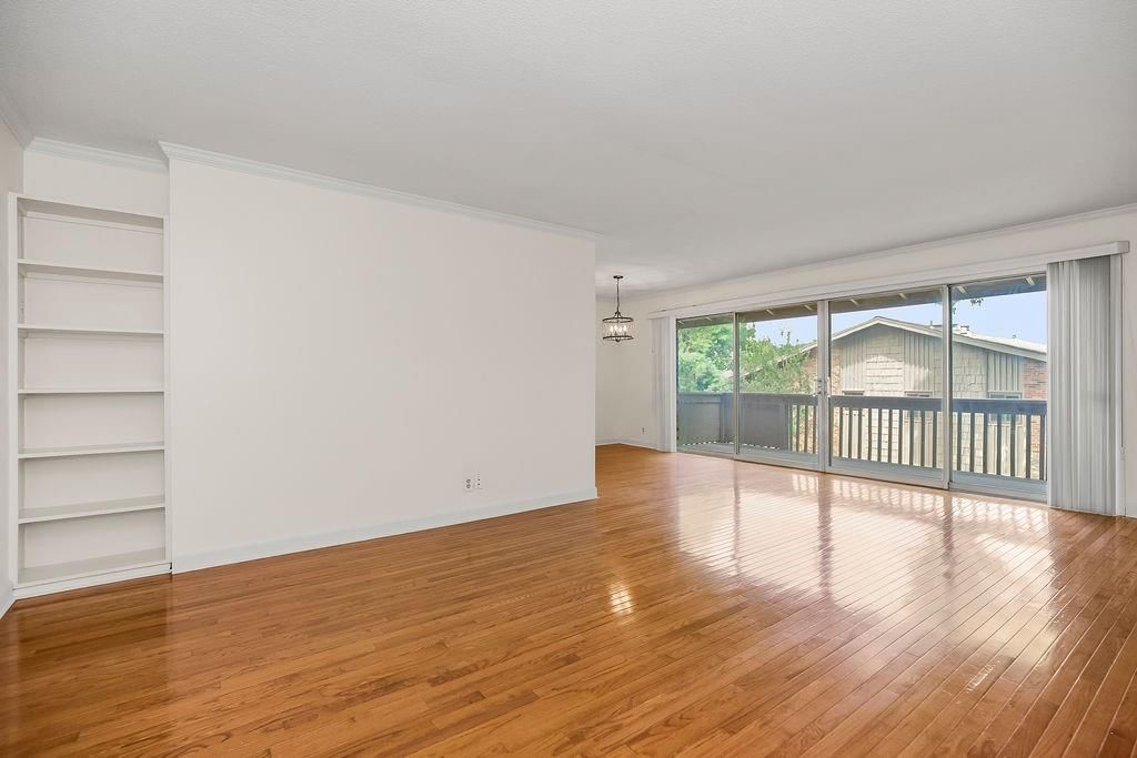 8740 Metcalf Avenue — photo 6