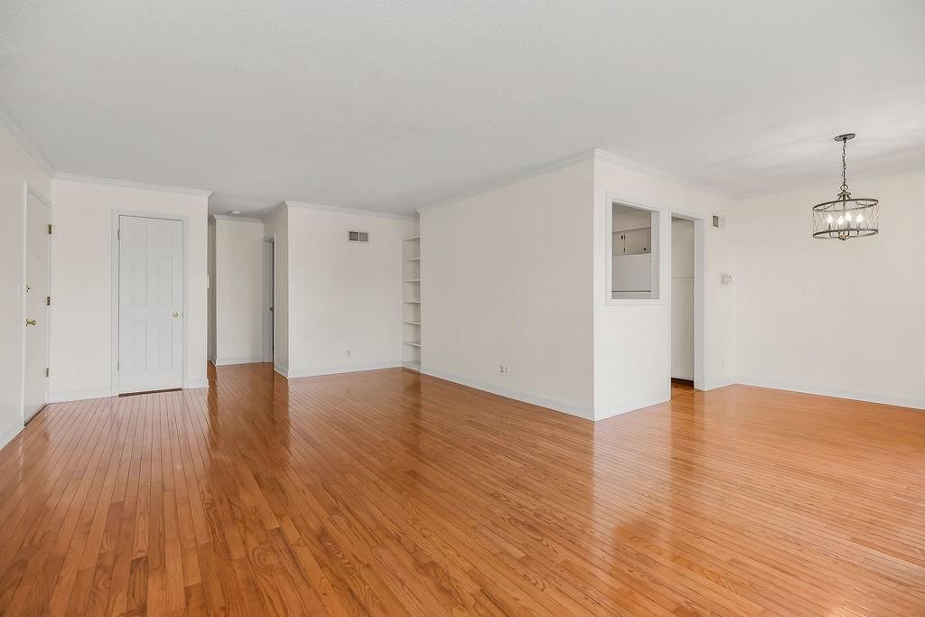 8740 Metcalf Avenue — photo 8