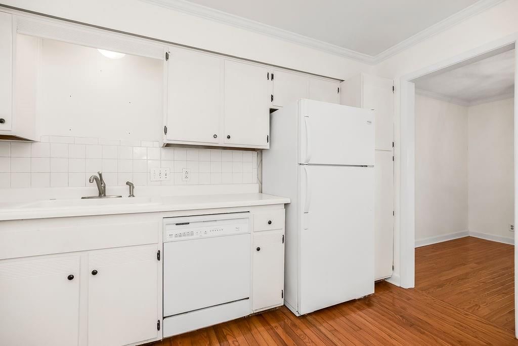 8740 Metcalf Avenue — photo 18