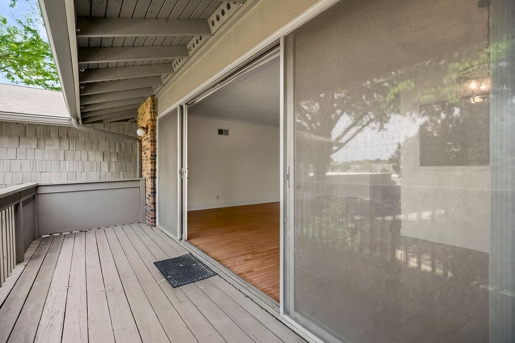 8740 Metcalf Avenue — photo 25