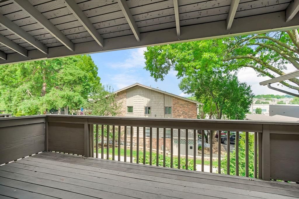 8740 Metcalf Avenue — photo 26