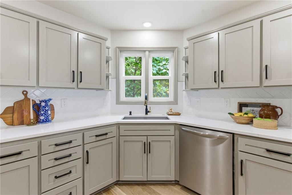 10011 W 125th Terrace — photo 12