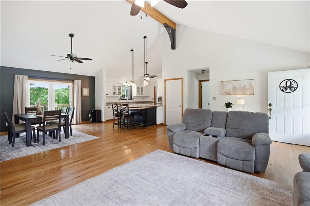 13206 Parallel Parkway — photo 10