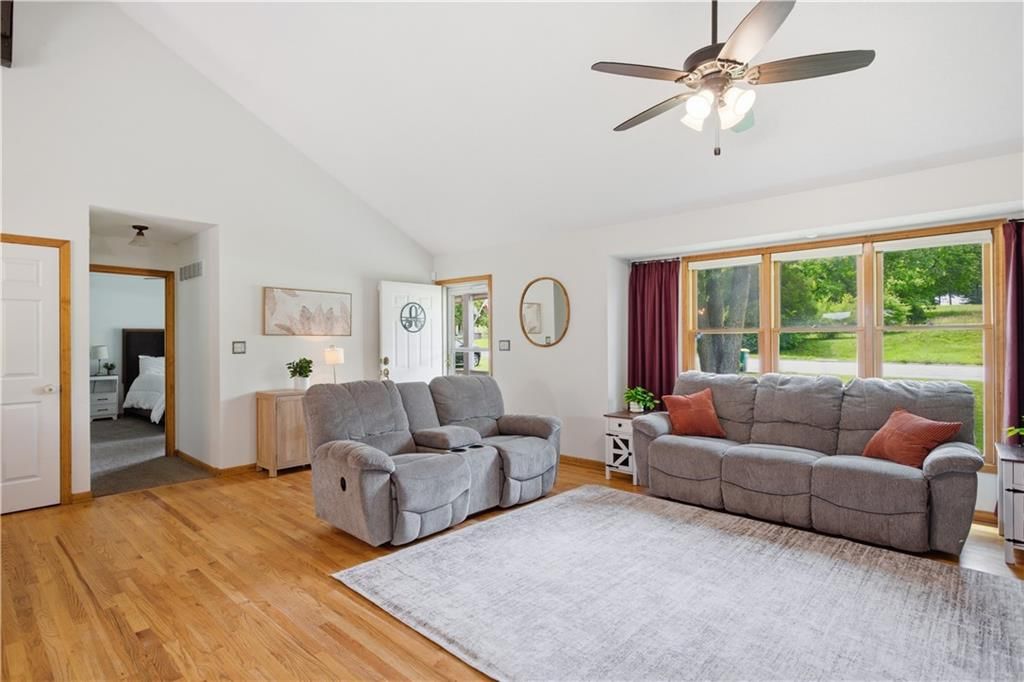 13206 Parallel Parkway — photo 11