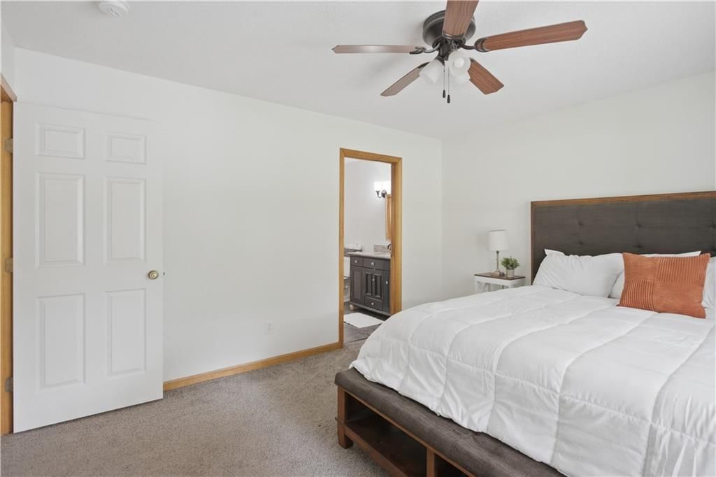 13206 Parallel Parkway — photo 16