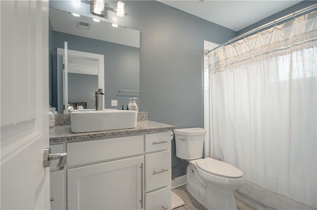 2546 Tracy Avenue — photo 21
