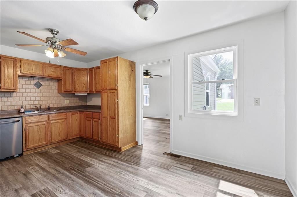 756 S Holbrook Street — photo 16