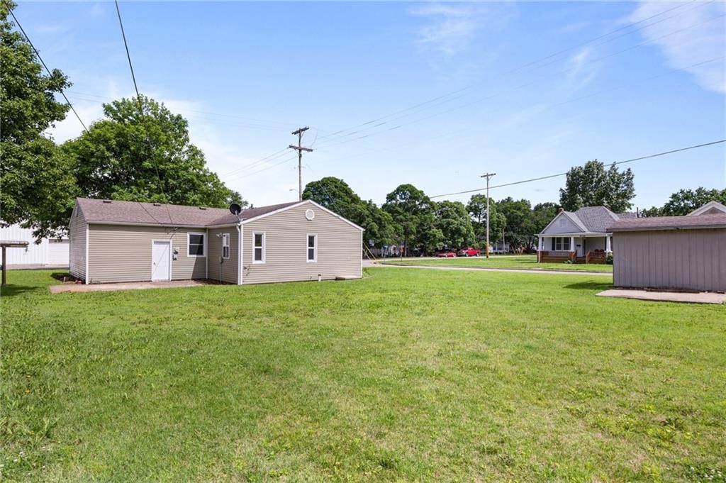 756 S Holbrook Street — photo 17
