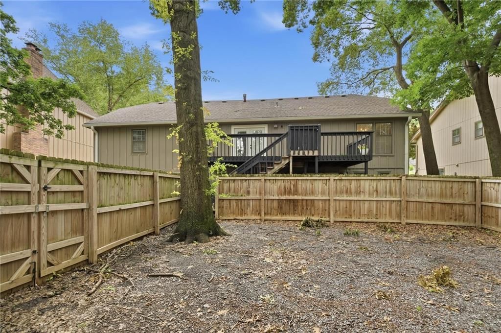 5305 NW 58TH Terrace — photo 38