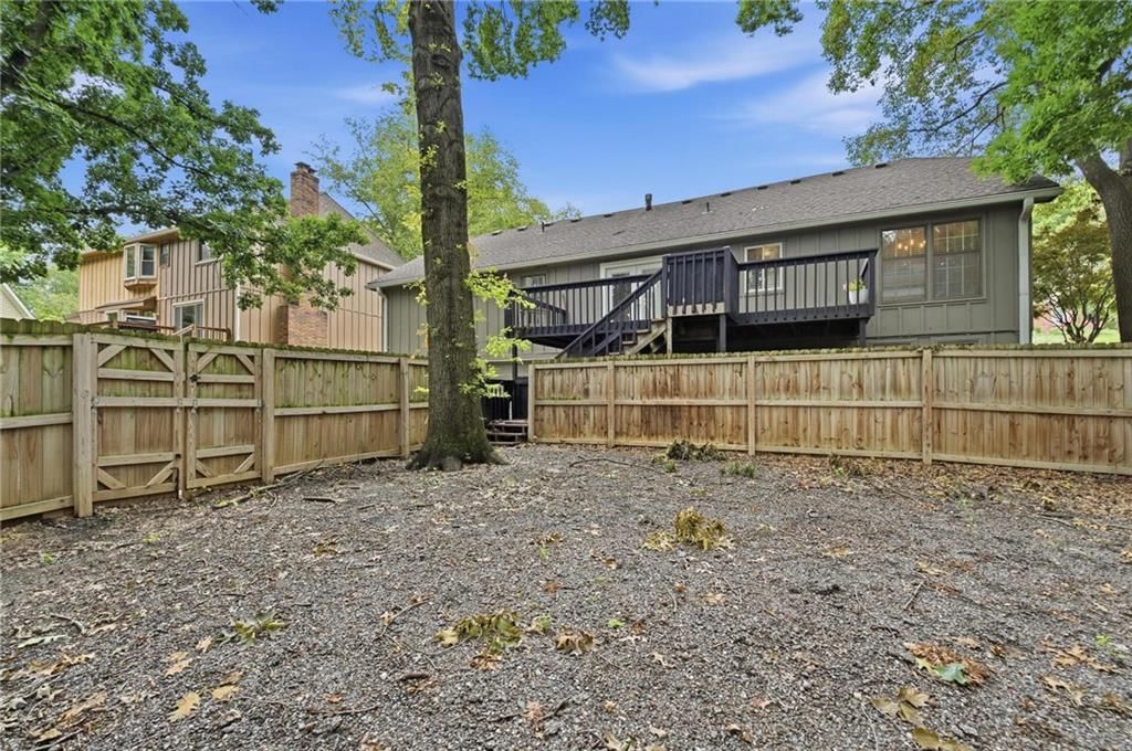 5305 NW 58TH Terrace — photo 39