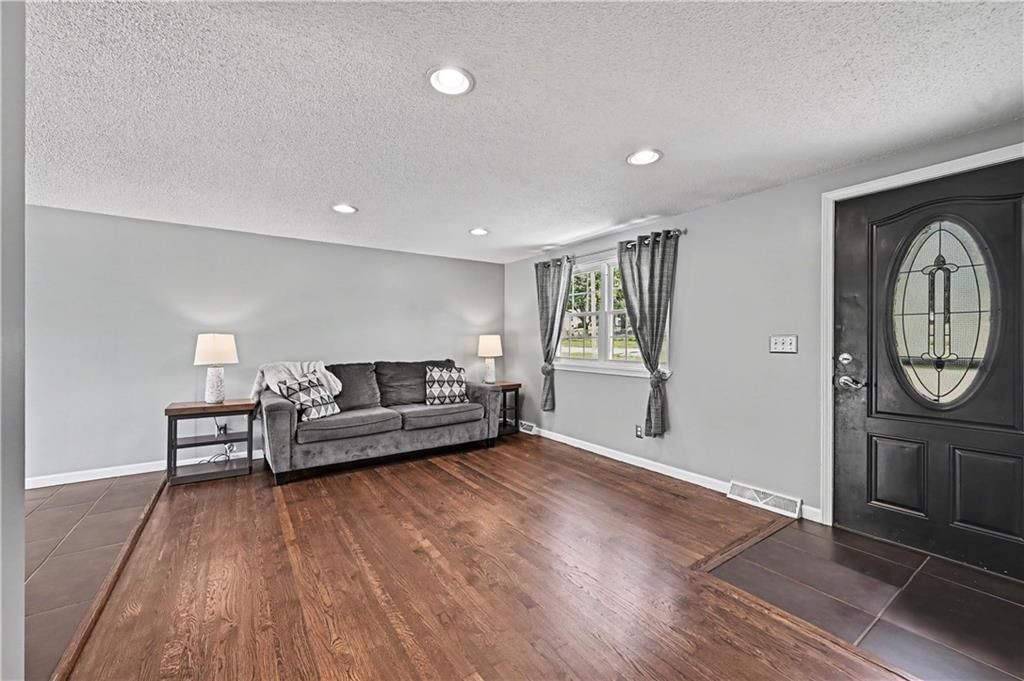 5215 NE 60th Terrace — photo 9
