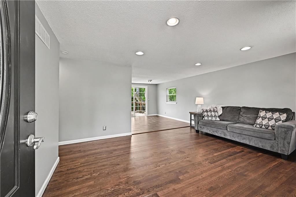 5215 NE 60th Terrace — photo 10
