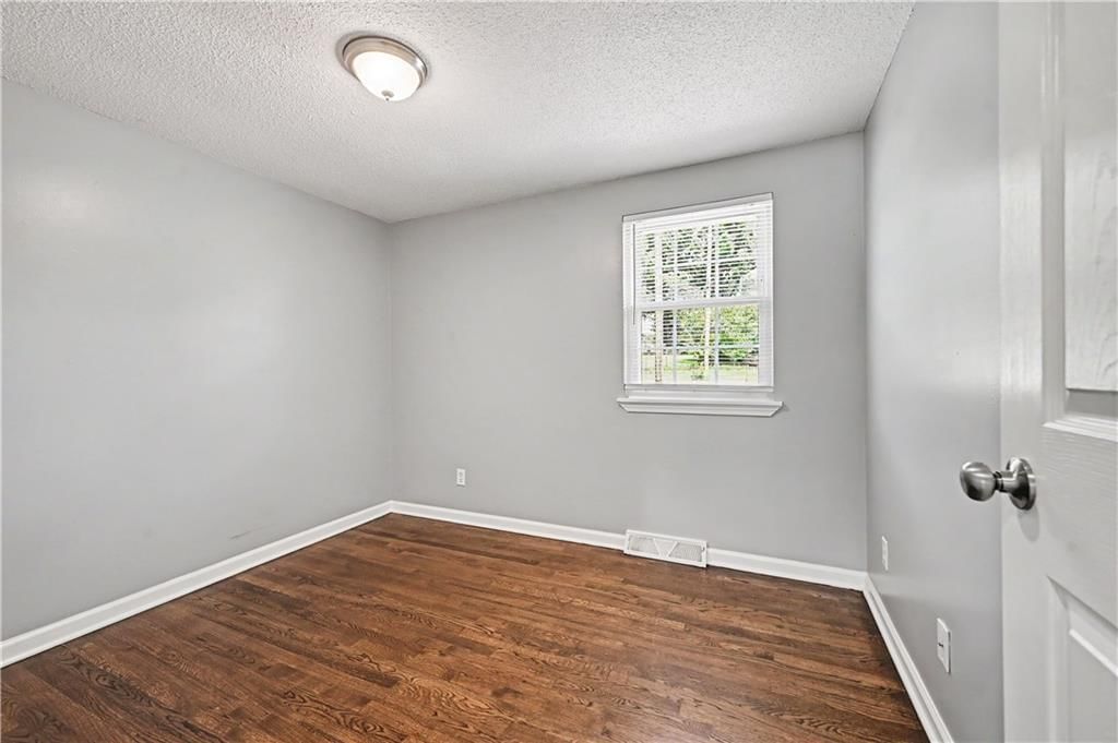 5215 NE 60th Terrace — photo 16