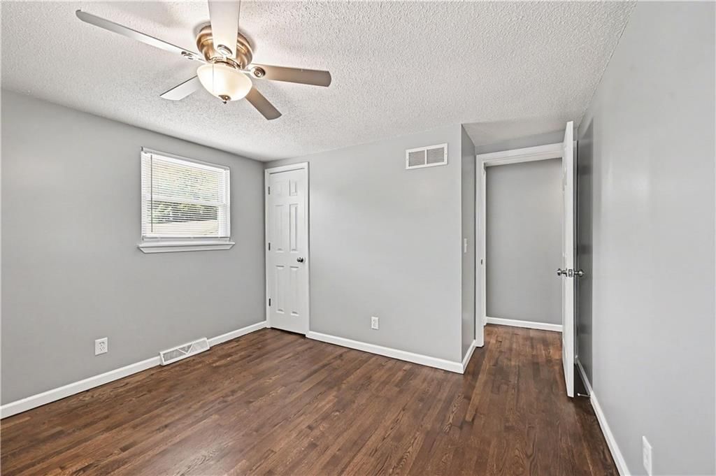 5215 NE 60th Terrace — photo 18