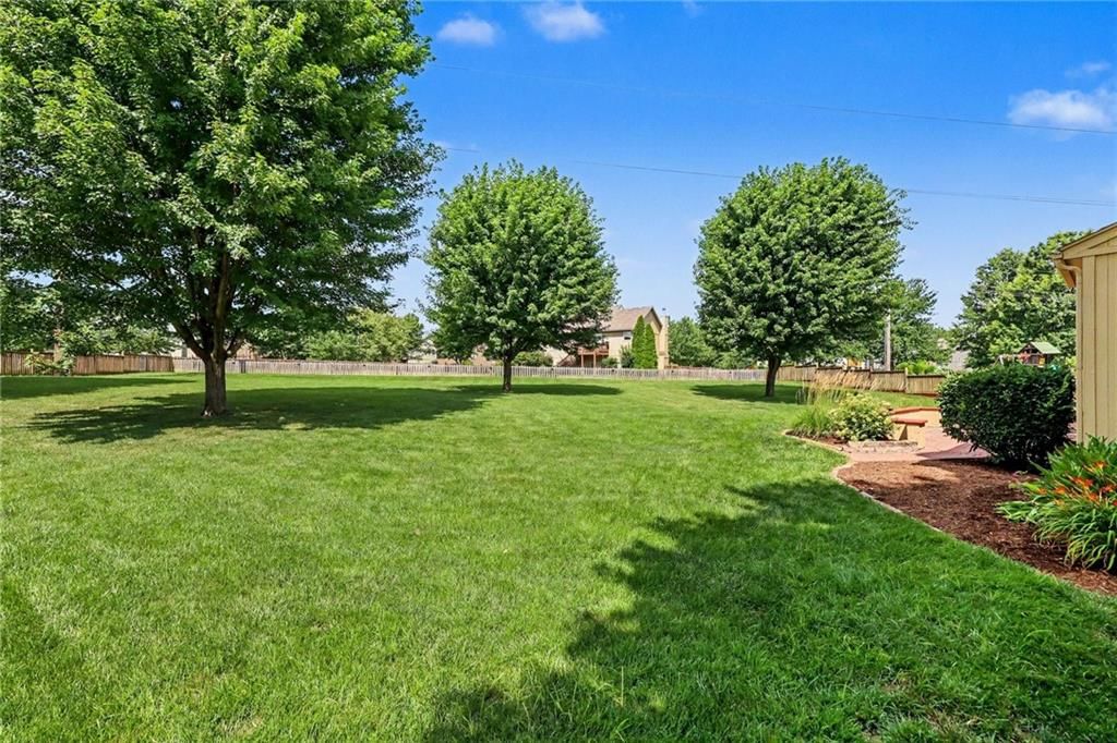 15512 S Arapaho Street — photo 28