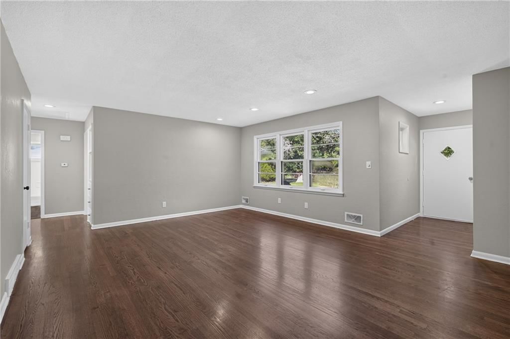 1233 Old Manor Road — photo 7