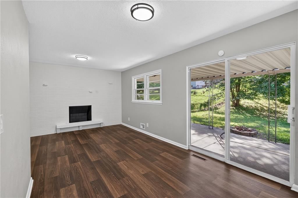 1233 Old Manor Road — photo 14