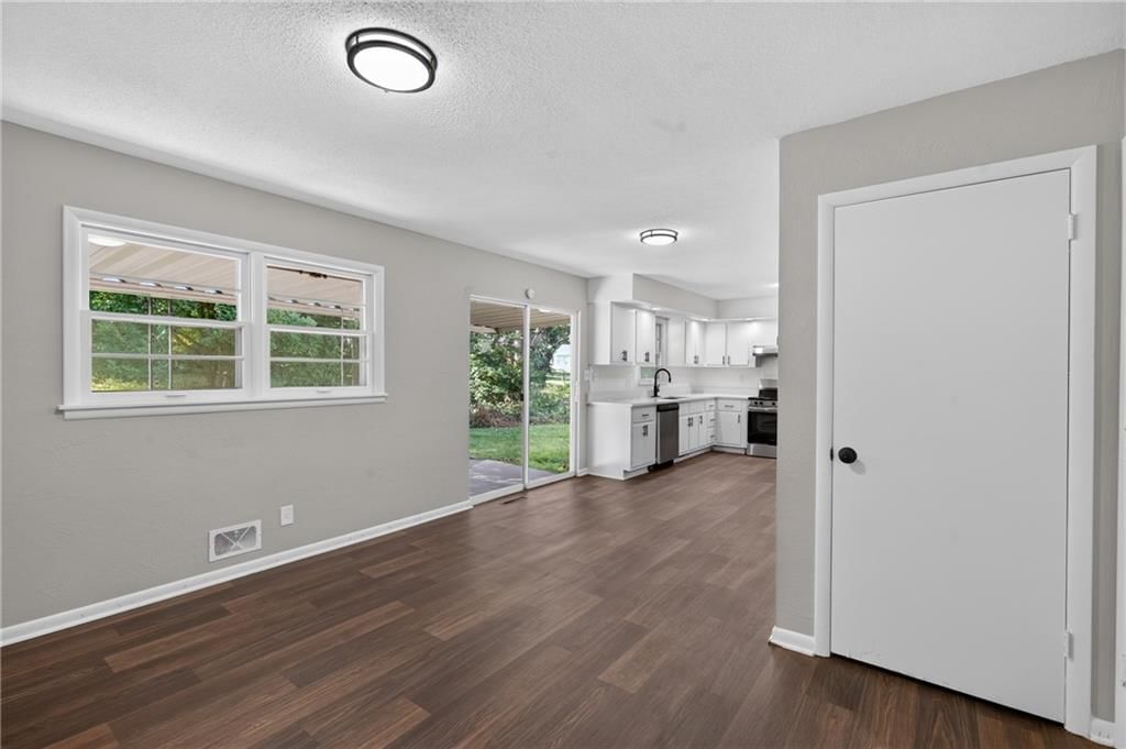 1233 Old Manor Road — photo 15