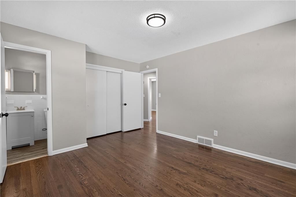 1233 Old Manor Road — photo 16