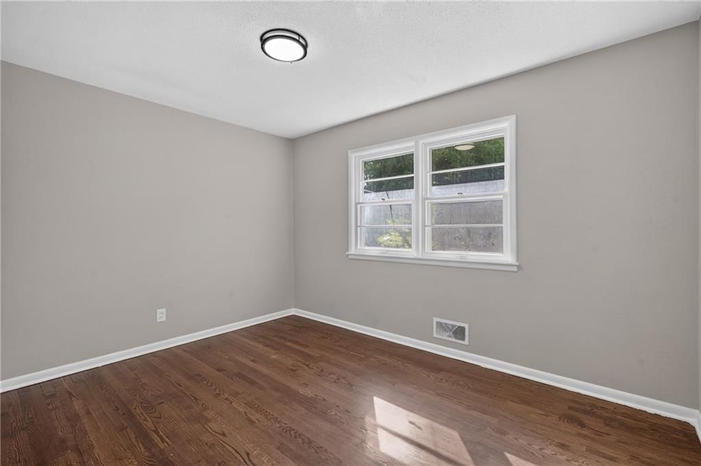 1233 Old Manor Road — photo 22