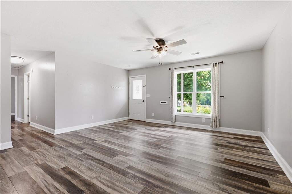 204 Harker Drive — photo 6