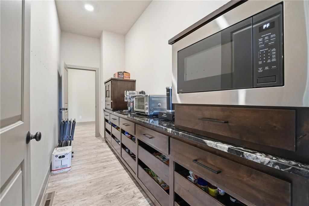 2029 NE Bluestone Drive — photo 14