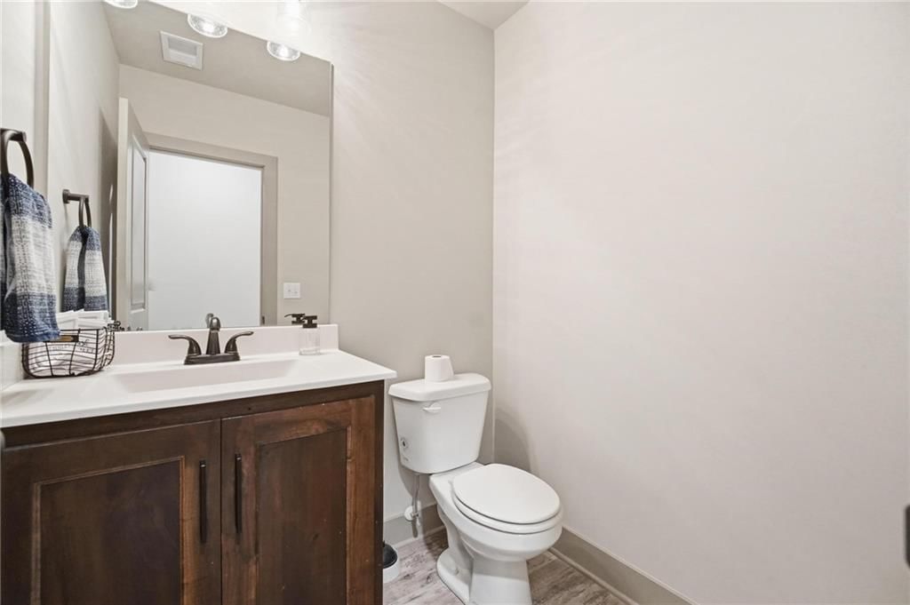2029 NE Bluestone Drive — photo 36