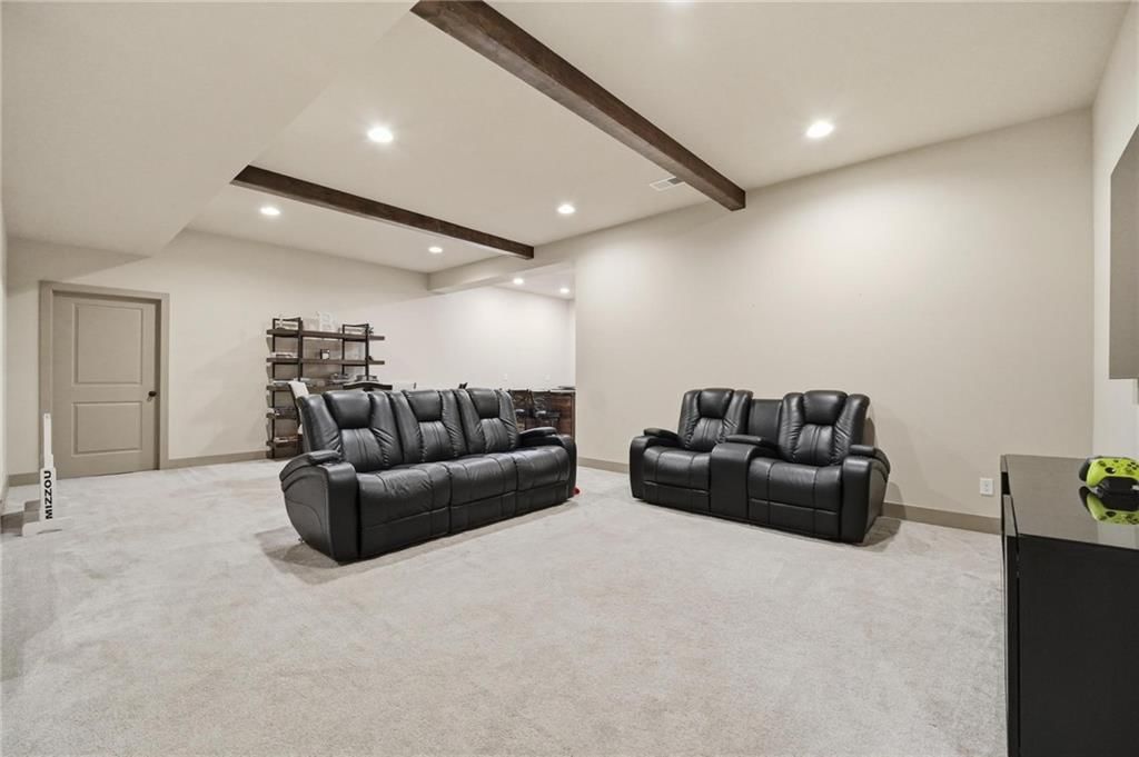 2029 NE Bluestone Drive — photo 40