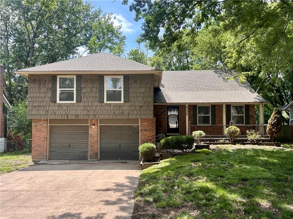 6220 Greenwood Drive, Shawnee, KS
