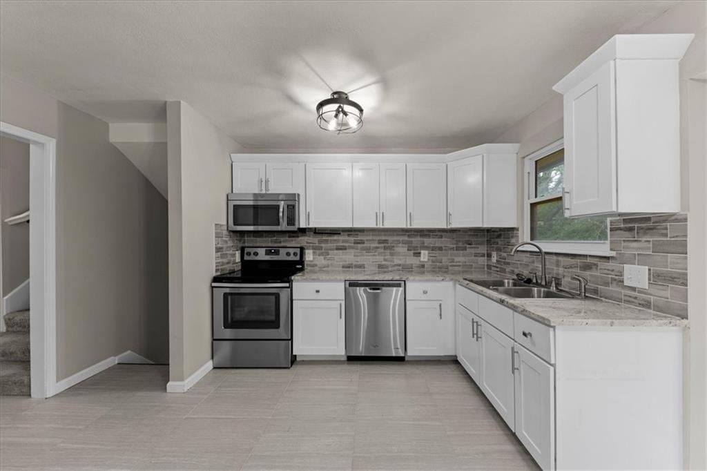 6220 Greenwood Drive — photo 10