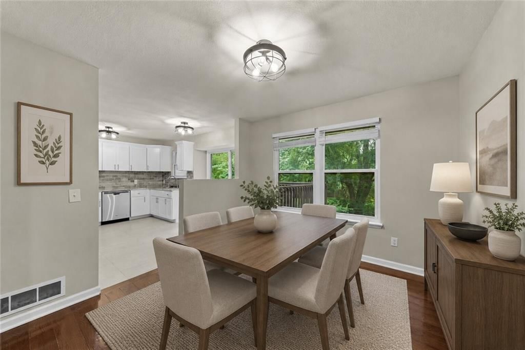 6220 Greenwood Drive — photo 11