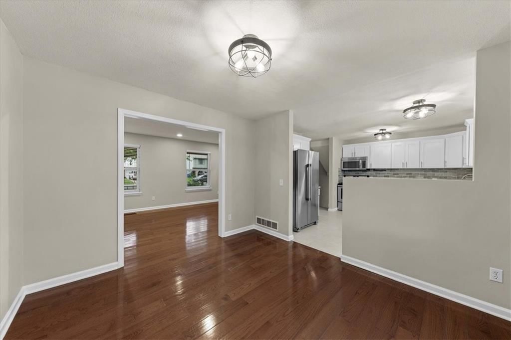 6220 Greenwood Drive — photo 13