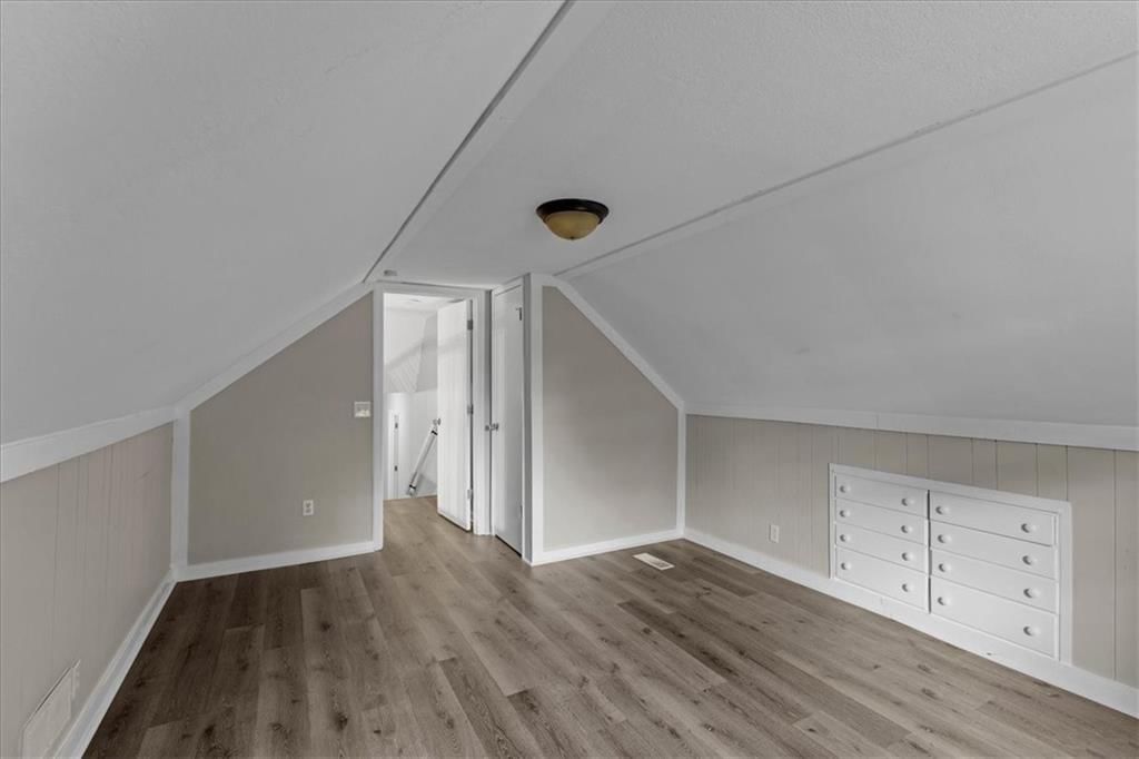 6220 Greenwood Drive — photo 32